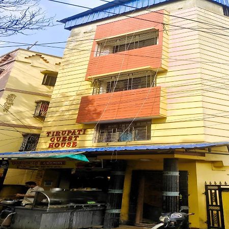 Staymaker Tirupati Guest House Calcuta Exterior foto