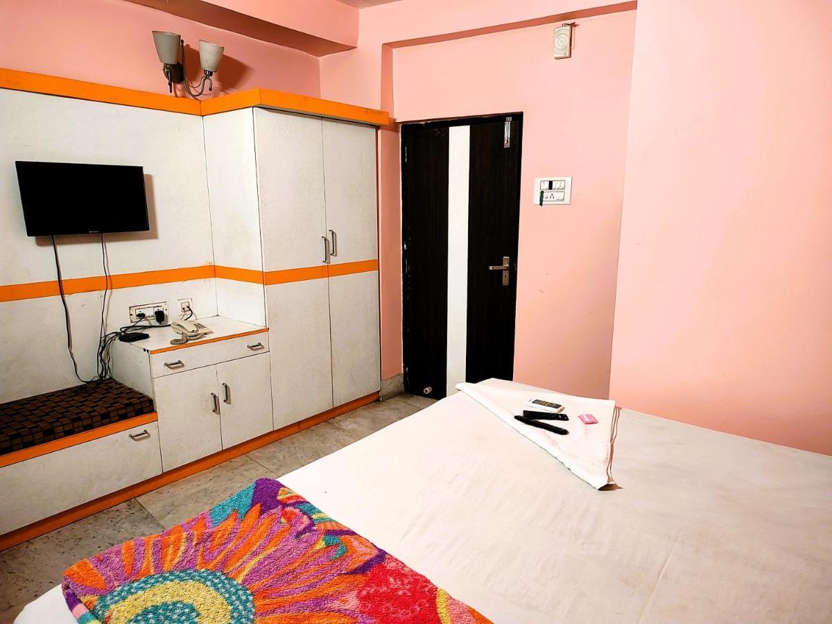 Staymaker Tirupati Guest House Calcuta Exterior foto